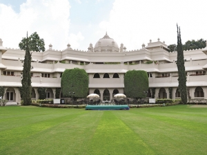Hotel in Auranagbad