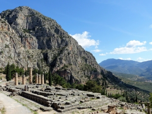The Essential Archaeology of Greece