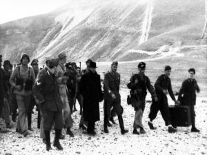 Mussolini rescued from prison by German troops